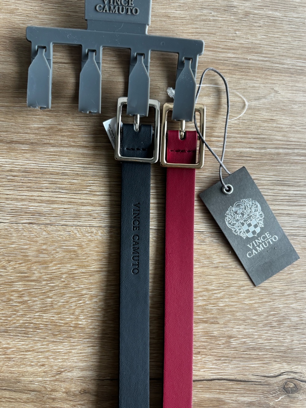Vince Camuto Duo Belt Set Large black
Red